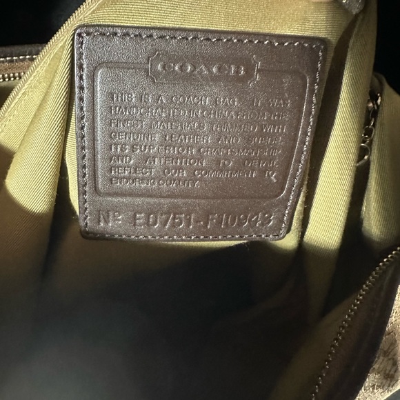 Coach Purse Small print Tote, Bag, crossbody Suede Leather - Picture 7 of 13